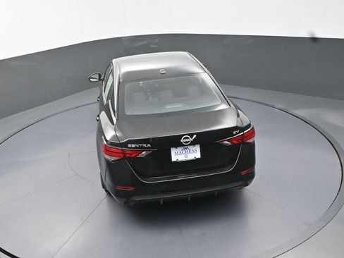 Used 2024 Nissan Sentra SV FWD image 17