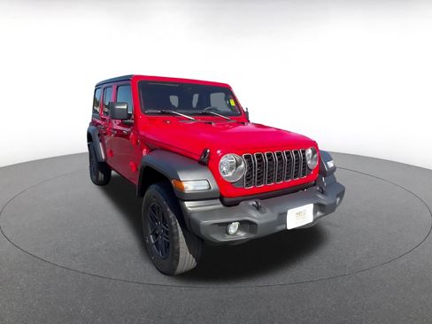 Used 2025 Jeep Wrangler Unlimited Sport AWD/4WD image 3