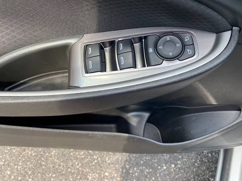 Used 2020 Chevrolet Malibu LS FWD image 12