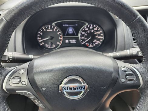 Used 2013 Nissan Pathfinder SV w/ Cargo Pkg FWD image 12