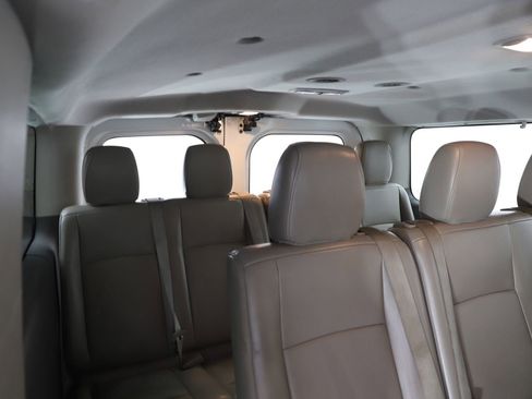 Used 2020 Nissan NV 3500 SL image 16