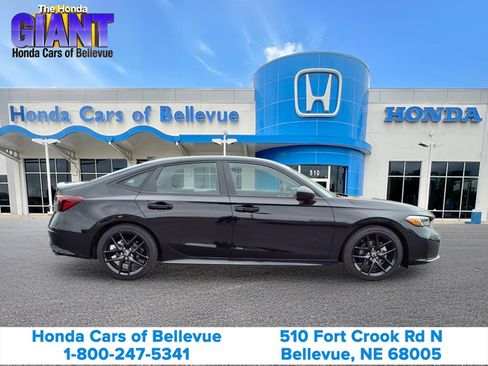 Certified 2025 Honda Civic Sport image 9