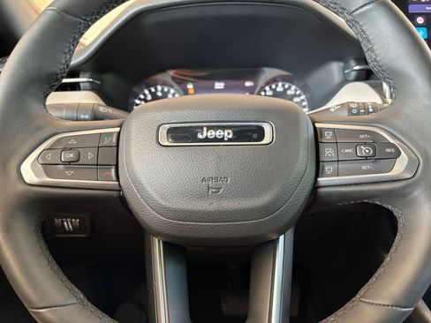 Used 2025 Jeep Compass Limited AWD/4WD image 29