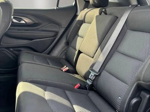 Used 2022 GMC Terrain SLE w/ Driver Convenience Package AWD/4WD image 18