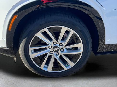 New 2026 Cadillac Vistiq Luxury image 9