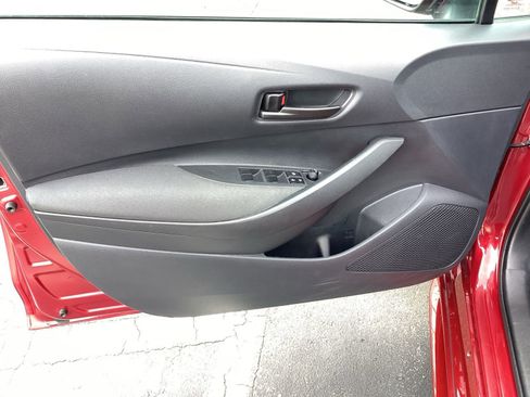 Used 2025 Toyota Corolla LE image 20