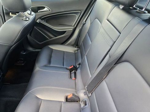 Used 2017 Mercedes-Benz GLA 250 image 6