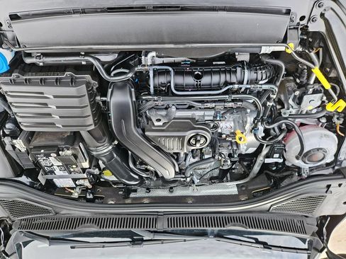 Used 2025 Volkswagen Jetta SE FWD image 23