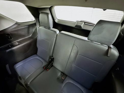 Used 2018 Chevrolet Traverse Premier w/ Driver Confidence II Package FWD image 4