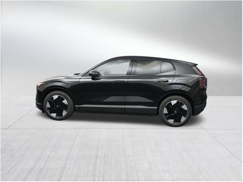 New 2026 Volvo EX30 Ultra w/ Protection Package AWD/4WD image 2