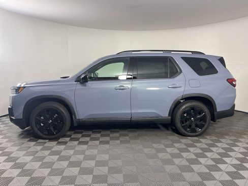 New 2026 Honda Pilot Black Edition image 2