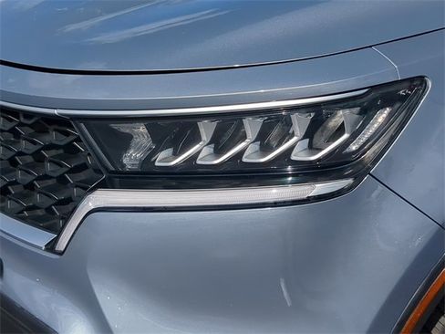 Used 2021 Kia Sorento LX image 10
