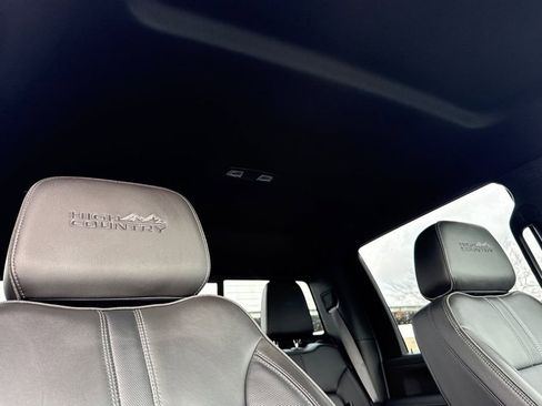 Used 2022 Chevrolet Silverado 3500 High Country image 25