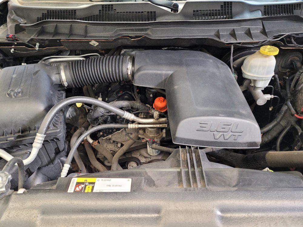 Used 2018 RAM 1500 Express w/ Express Value Package AWD/4WD image 30