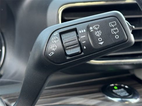 Used 2021 Ford Explorer Limited w/ Equipment Group 301A image 24