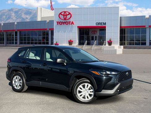 Used 2024 Toyota Corolla Cross L AWD/4WD image 1