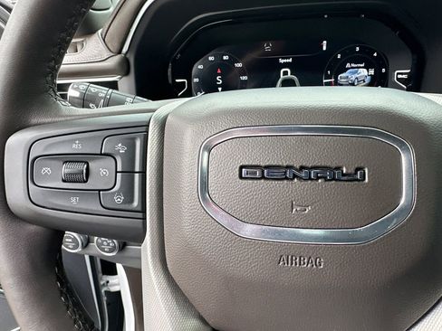 Used 2023 GMC Yukon XL Denali w/ Denali Reserve Package image 27