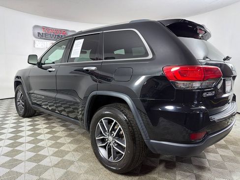 Used 2017 Jeep Grand Cherokee Limited image 7