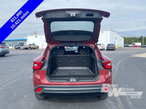 Used 2024 Chevrolet Trax RS w/ Driver Confidence Package FWD image 16