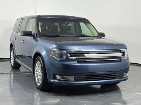 Used 2019 Ford Flex SEL FWD image 3
