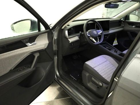 New 2026 Volkswagen Tiguan S AWD/4WD image 9