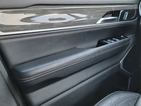 Used 2022 Jeep Wagoneer Series II image 38