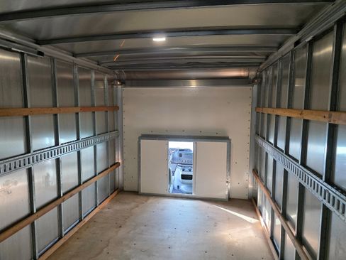 Used 2019 Ford E-350 and Econoline 350 Super Duty w/ Power Windows & Locks Group image 9