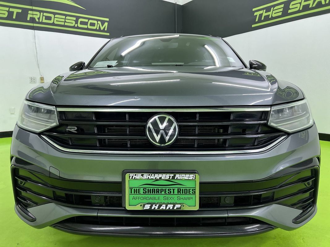 Used 2024 Volkswagen Tiguan SE R-Line AWD/4WD image 3