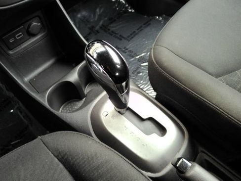 Used 2019 Chevrolet Spark LT image 37