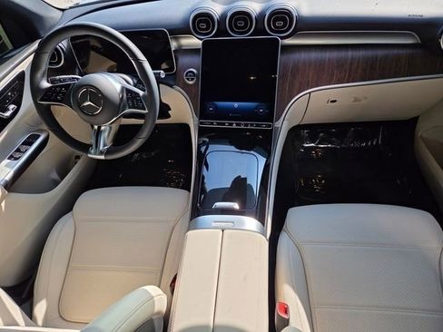 Used 2026 Mercedes-Benz GLC 300 4MATIC image 30