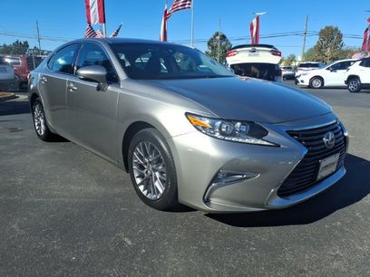 Used 2018 Lexus ES 350 w/ Navigation System Package
