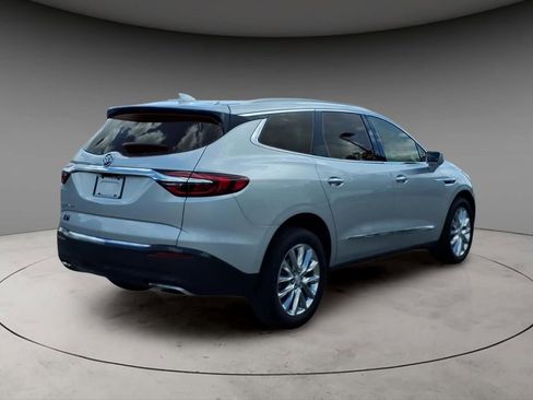 Used 2020 Buick Enclave Essence w/ Sound and Sites Package AWD/4WD image 9