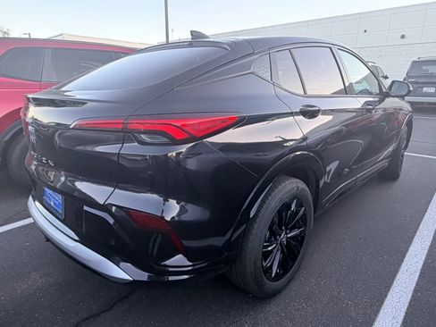 Used 2025 Buick Envista Sport Touring w/ Convenience I Package FWD image 4