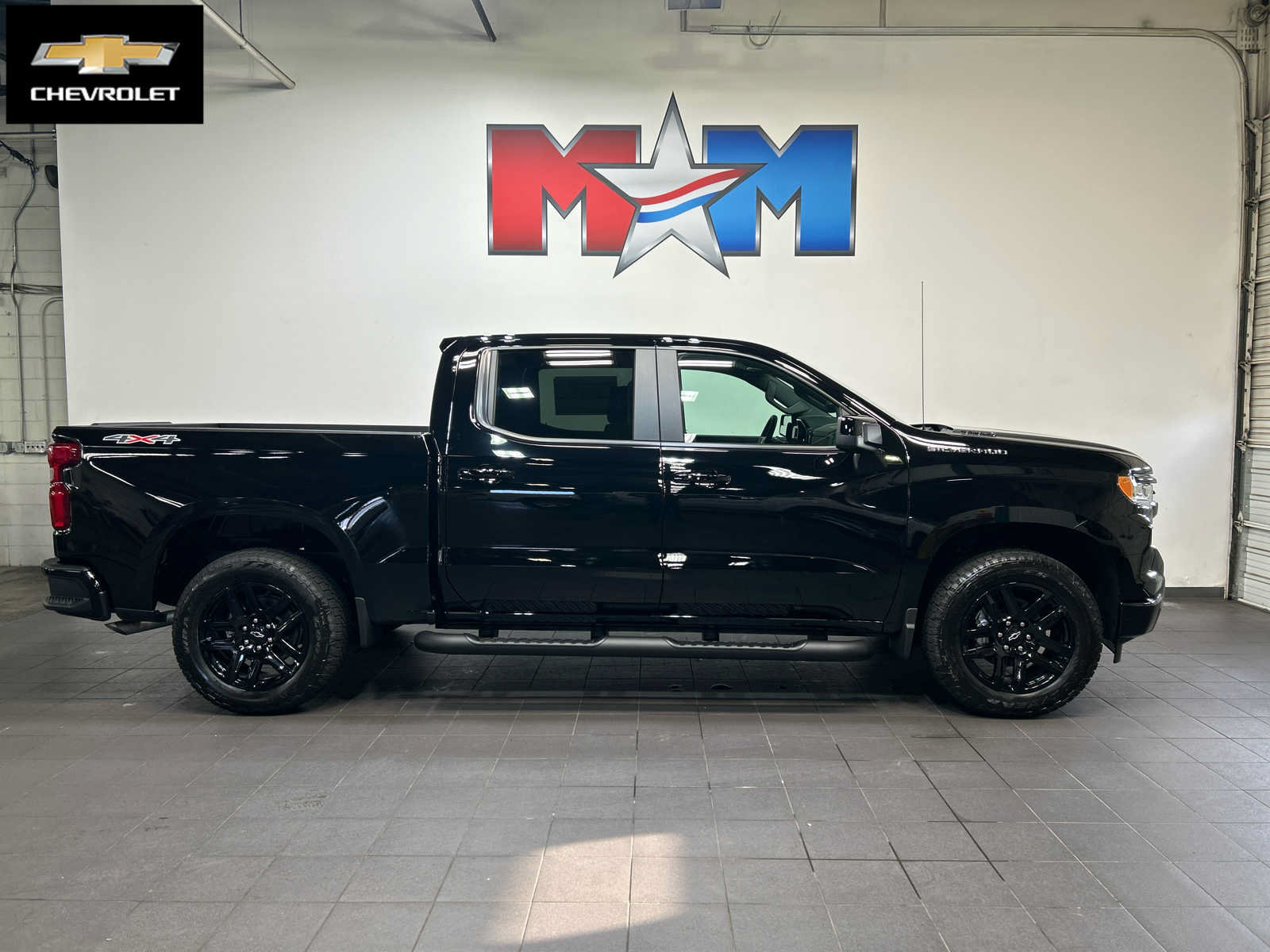 New 2026 Chevrolet Silverado 1500 RST w/ RST Select Package AWD/4WD image 1