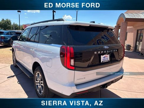 Certified 2025 Ford Expedition Active AWD/4WD image 6