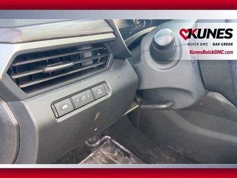 Used 2025 Nissan Altima 2.5 SV image 9