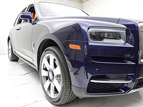 Used 2025 Rolls-Royce Cullinan image 11