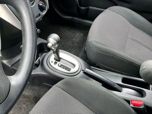 Used 2019 Nissan Versa SV image 13