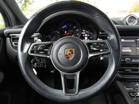 Certified 2019 Porsche Macan AWD/4WD image 13