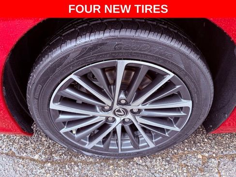 Certified 2023 Lexus ES 350 w/ Premium Package image 4