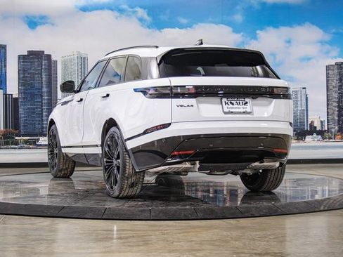 Used 2026 Land Rover Range Rover Velar Dynamic SE image 9