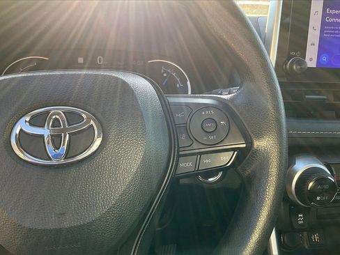 Used 2024 Toyota RAV4 XLE image 18
