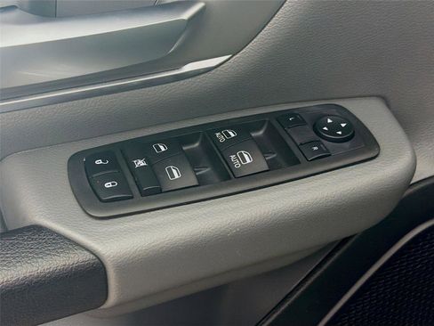 Used 2022 RAM 1500 Big Horn image 18