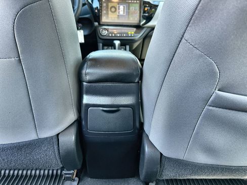 Used 2014 Toyota Corolla LE FWD image 20