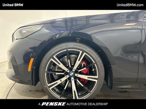 Used 2026 BMW 530i w/ M Sport Package RWD image 10