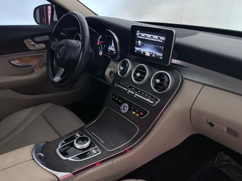 Used 2018 Mercedes-Benz C 300 4MATIC Sedan image 27