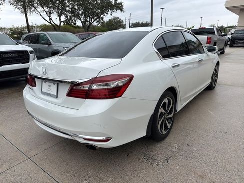 Used 2017 Honda Accord EX-L image 6