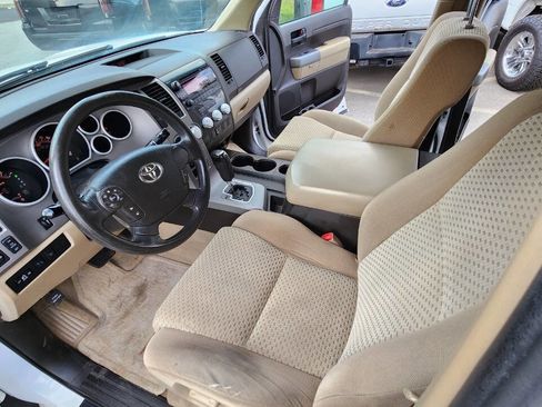 Used 2011 Toyota Tundra 4x4 Double Cab image 23