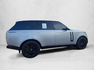 Used 2025 Land Rover Range Rover SE AWD/4WD video 4