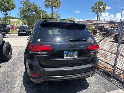 Used 2022 Jeep Grand Cherokee Laredo X RWD image 7